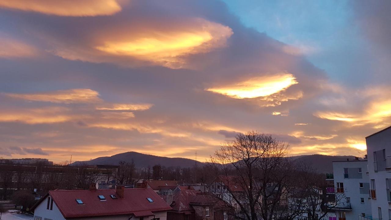 ביילסקו-ביאלה Apartament Nowoczesny Komfortowy Kustronia Z Garazem Balkonem Wanna מראה חיצוני תמונה